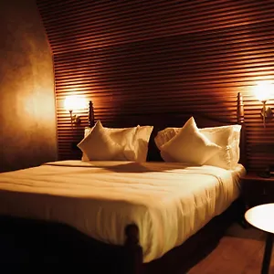  Resort Leela's 7th Heaven & India